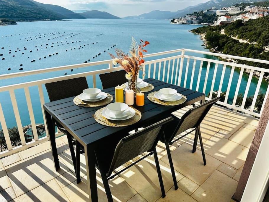 Beautiful Fully Renovated Apartment By The Sea, Large Balcony With Enchanting Views Neum Esterno foto